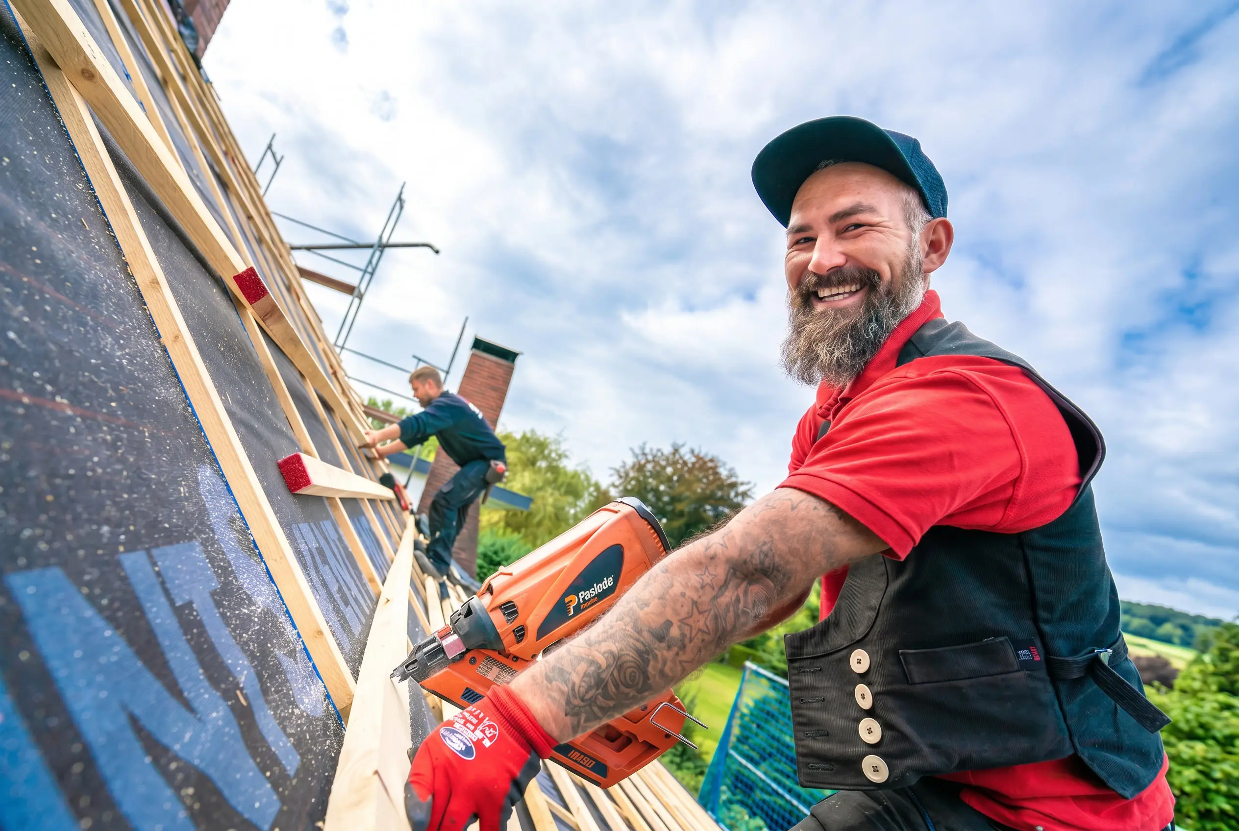 Produktfotografie Handwerker auf dem Dach – Patzsch Werbefotografie